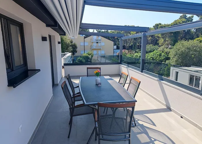 شقة Ante & Ivano Biograd With Pool *