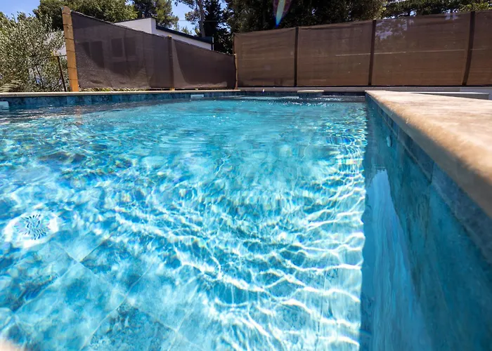 شقة Ante & Ivano Biograd With Pool