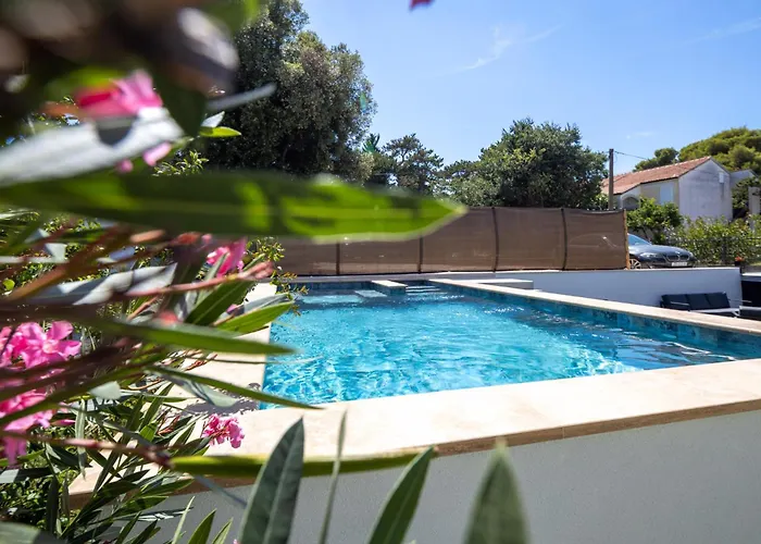 Ante & Ivano Biograd With Pool