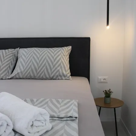 Ante & Ivano Biograd With Pool Apartamento