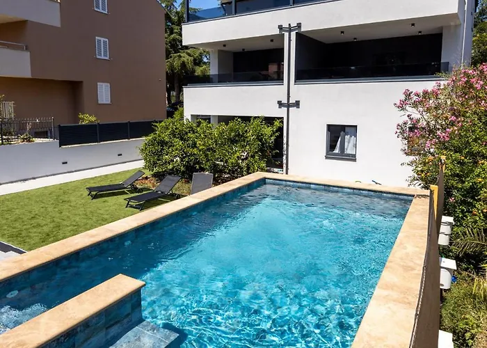 Ante & Ivano Biograd With Pool *
